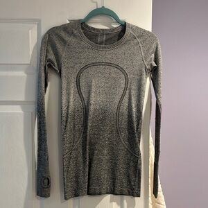 Lululemon Grey Women's Top